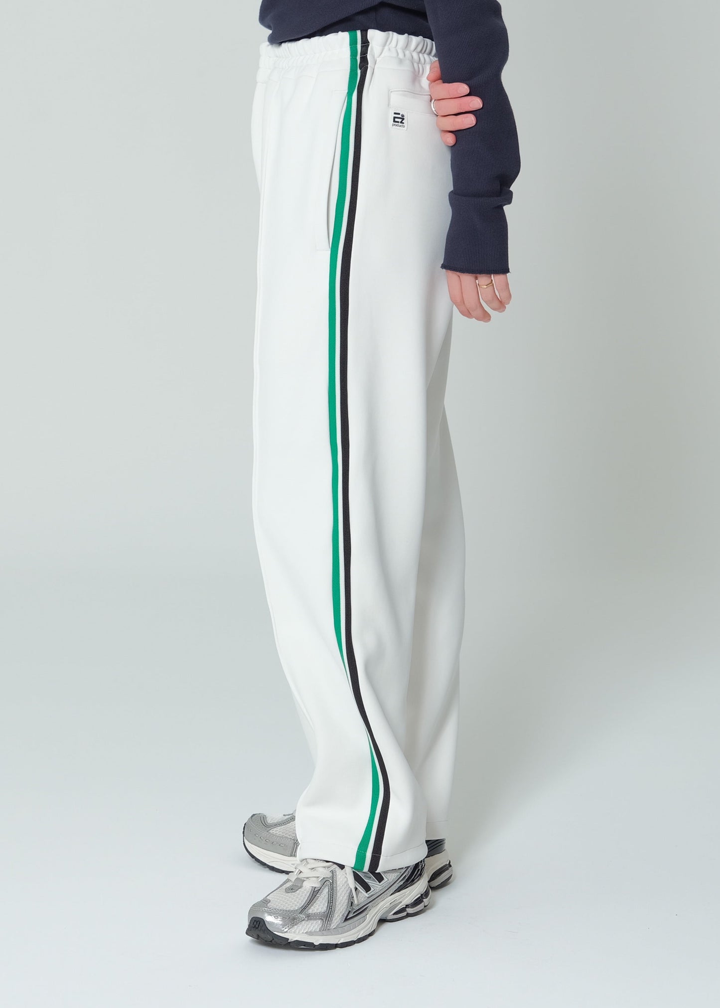 EZ Track Pant 3 (white / green&black line)
