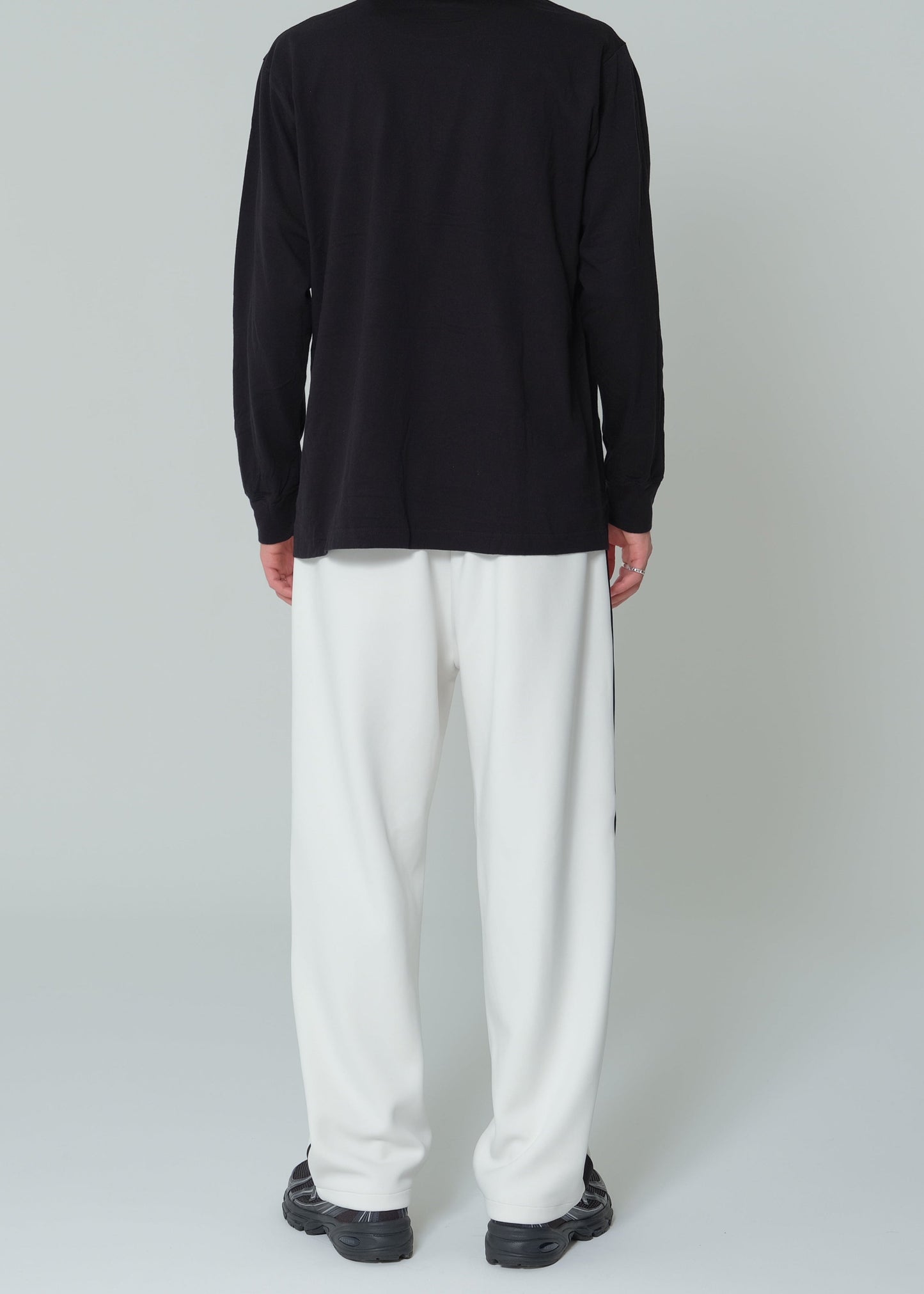 EZ Track Pant 1 (white / black line)