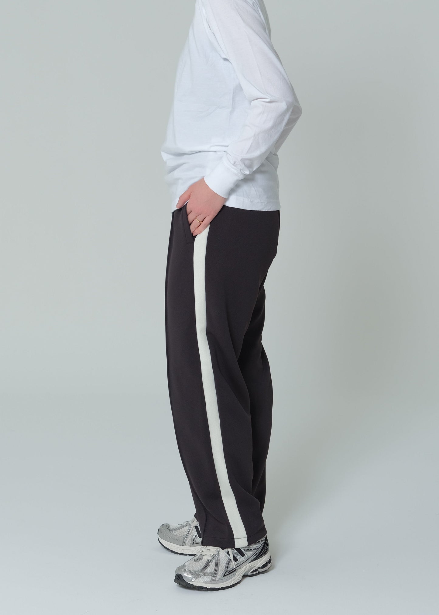 EZ Track Pant 1 (black / white line)