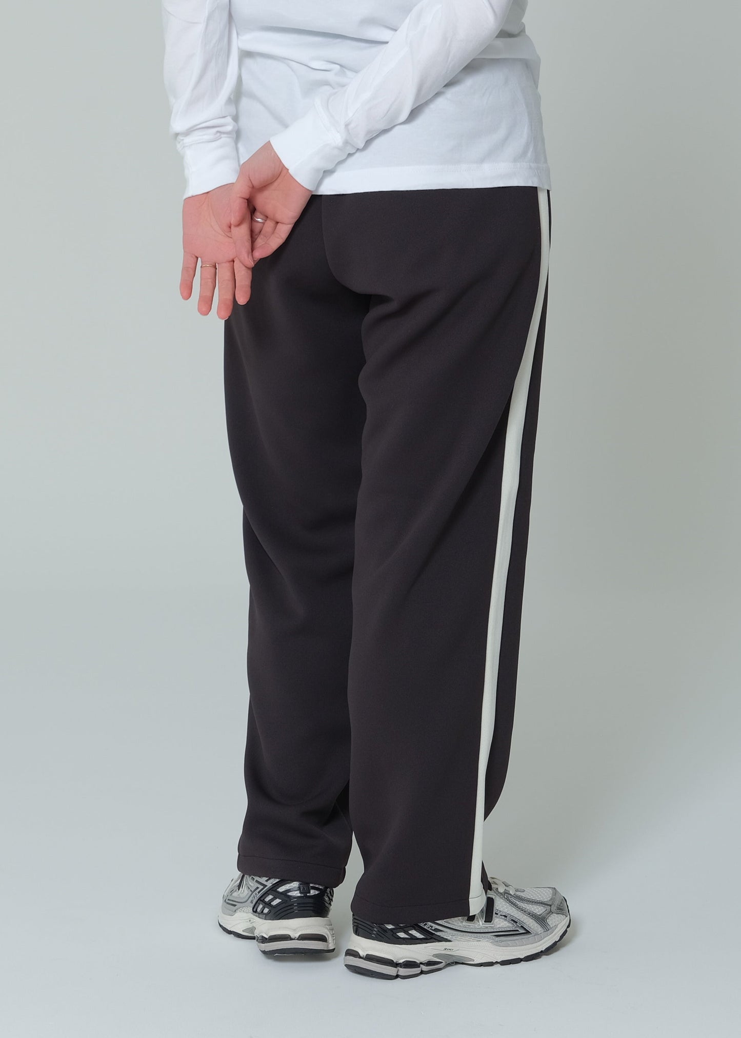 EZ Track Pant 1 (black / white line)