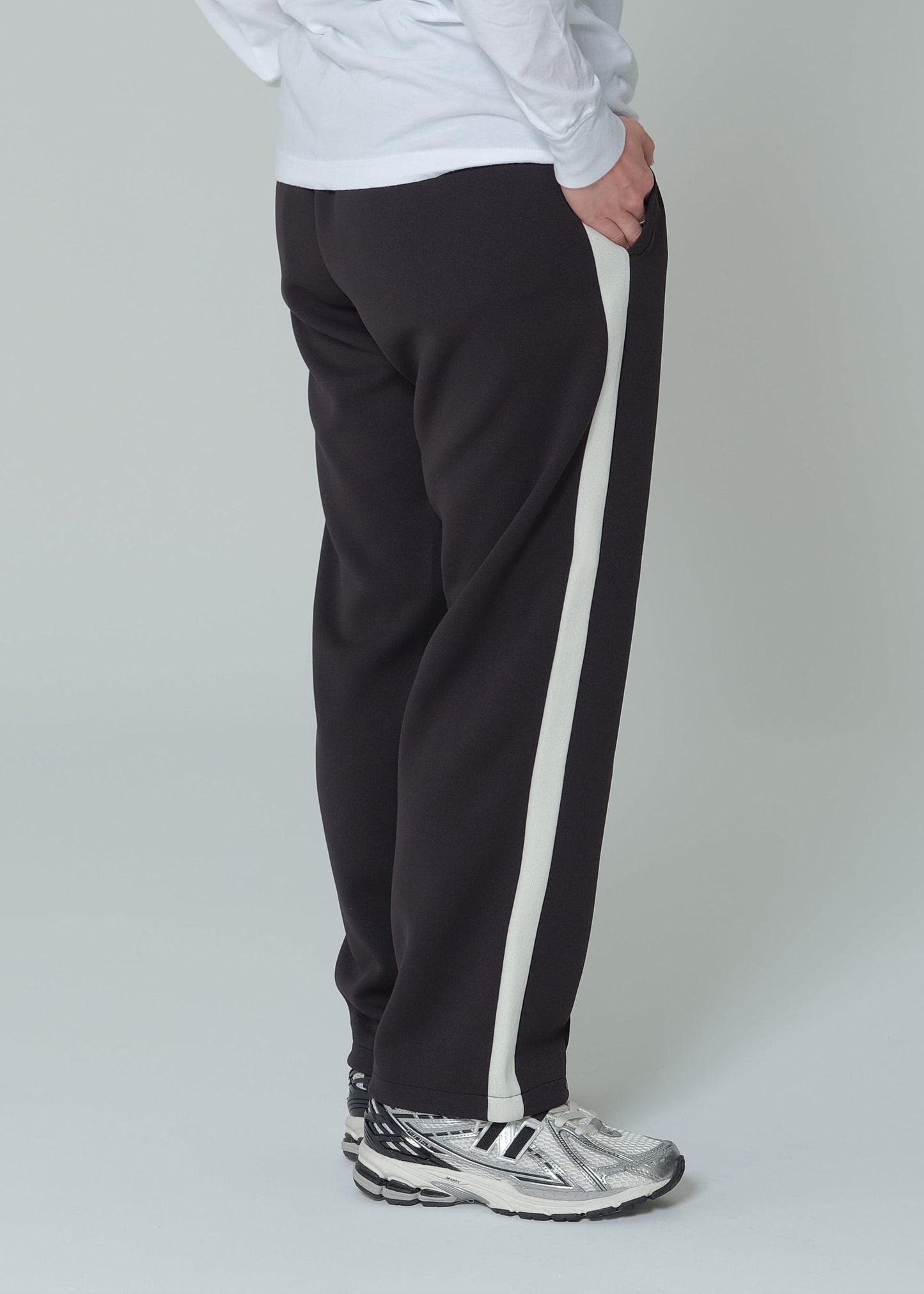 EZ Track Pant 1 (black / white line)
