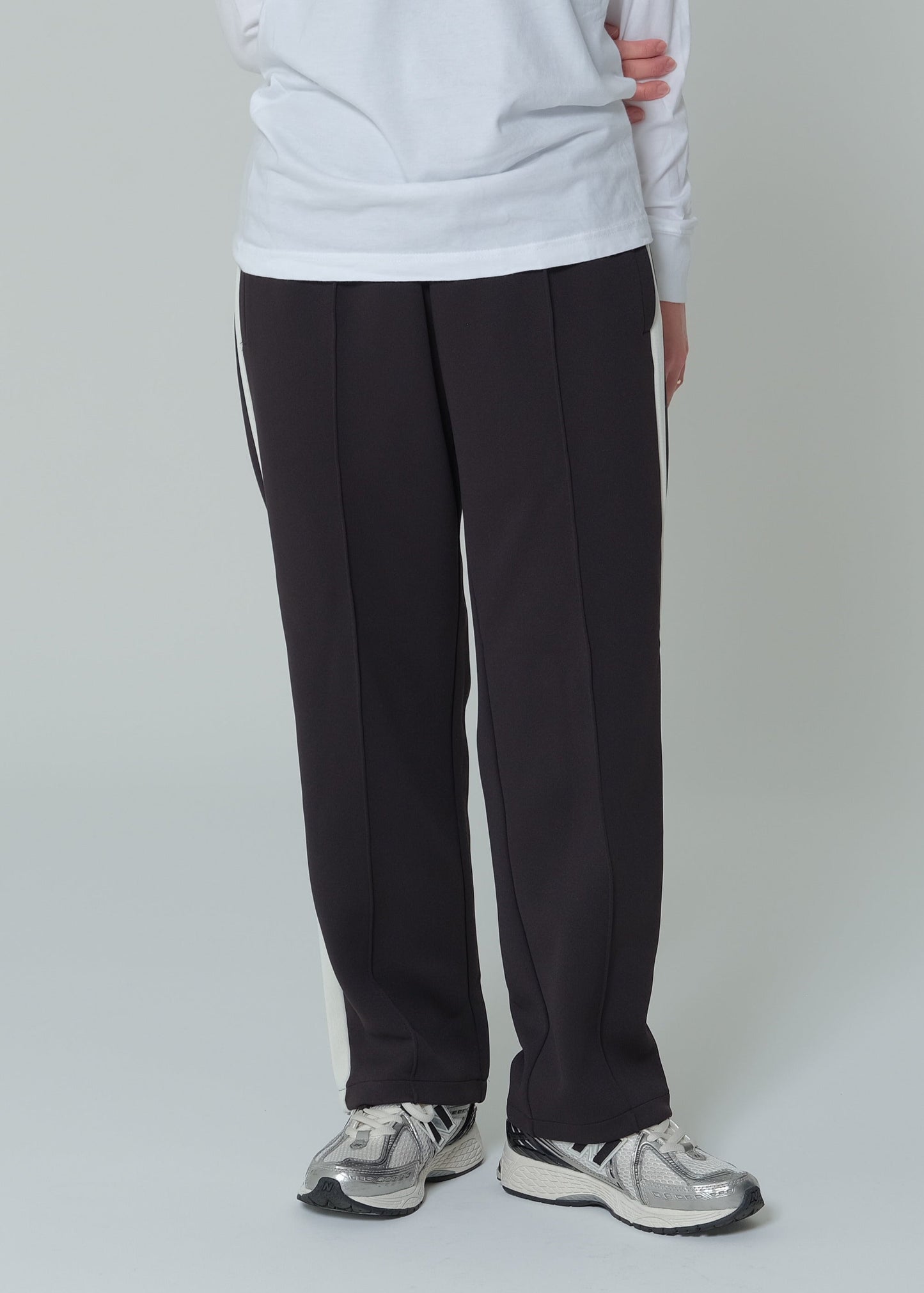 EZ Track Pant 1 (black / white line)