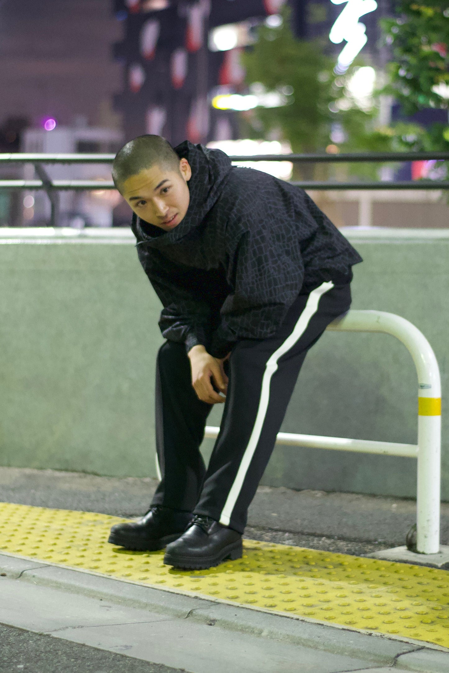 EZ Track Pant 1 (black / white line)
