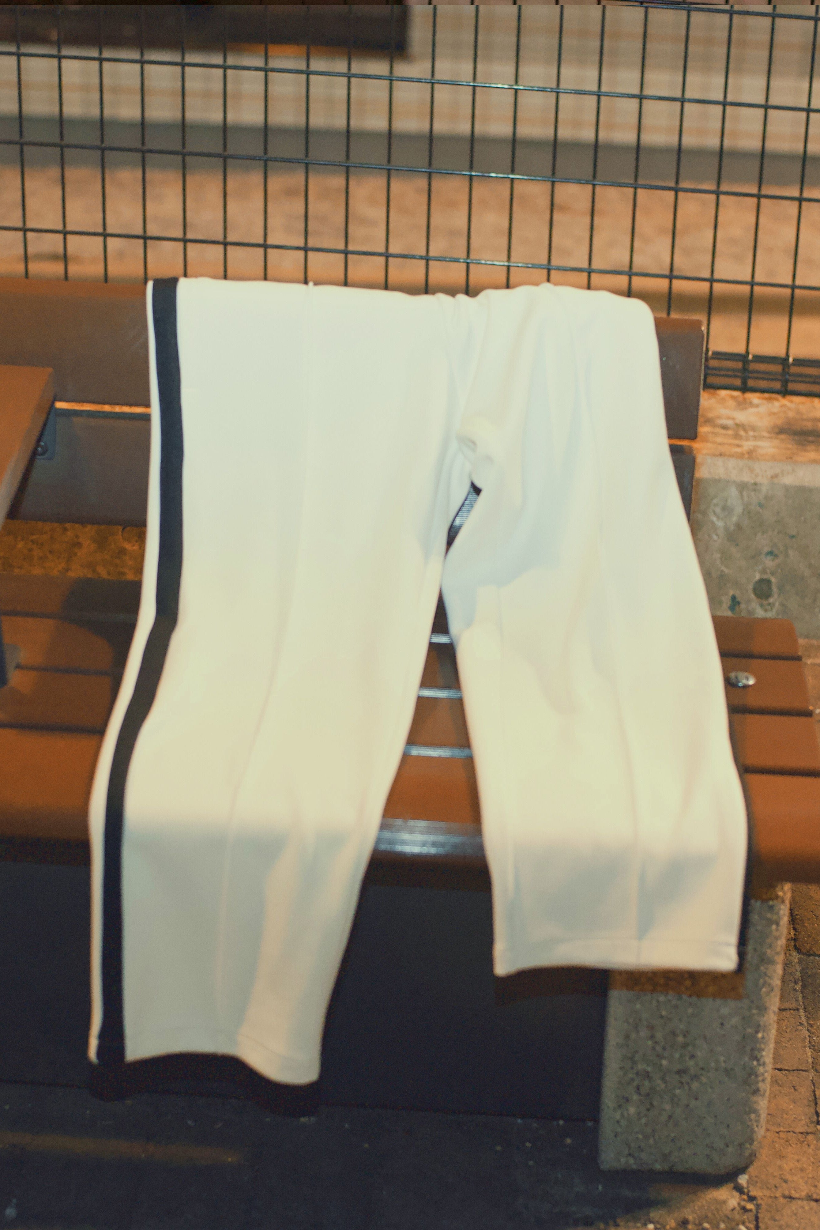 EZ Track Pant 1 (white / black line)｜Track Pants (トラックパンツ
